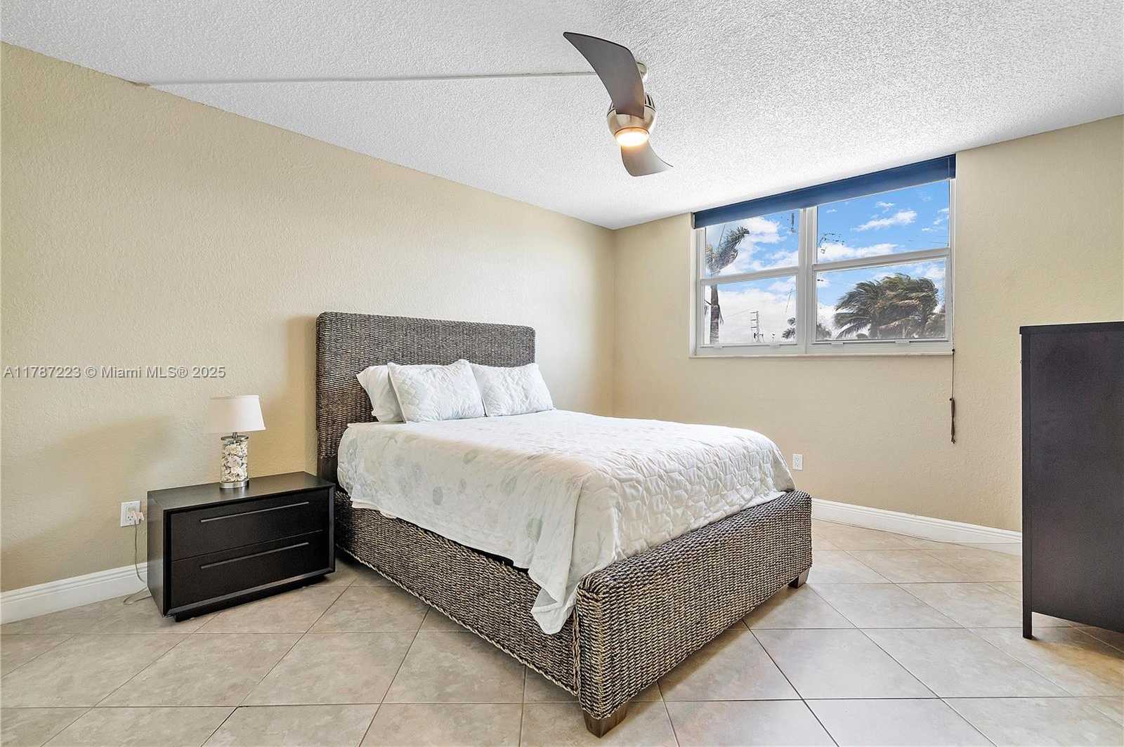 Small Image of 1401 SOUTH OCEAN DR #301, Hollywood Number 25