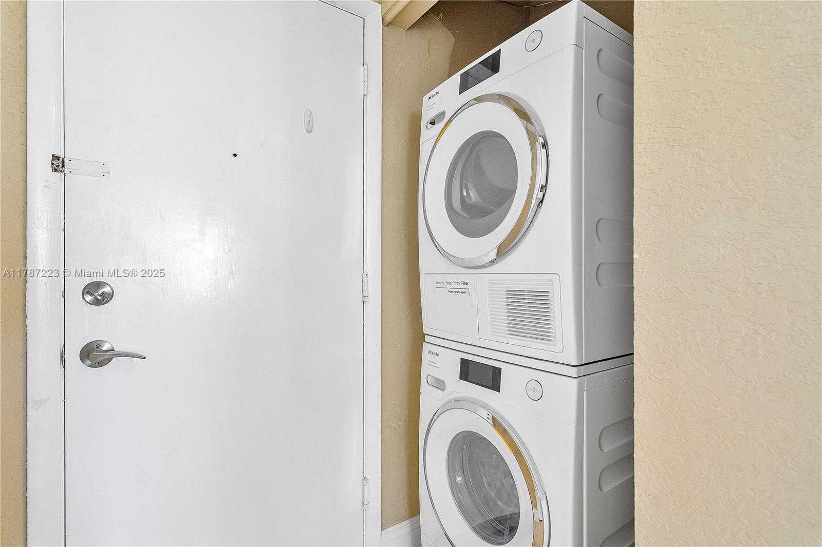 Small Image of 1401 SOUTH OCEAN DR #301, Hollywood Number 29