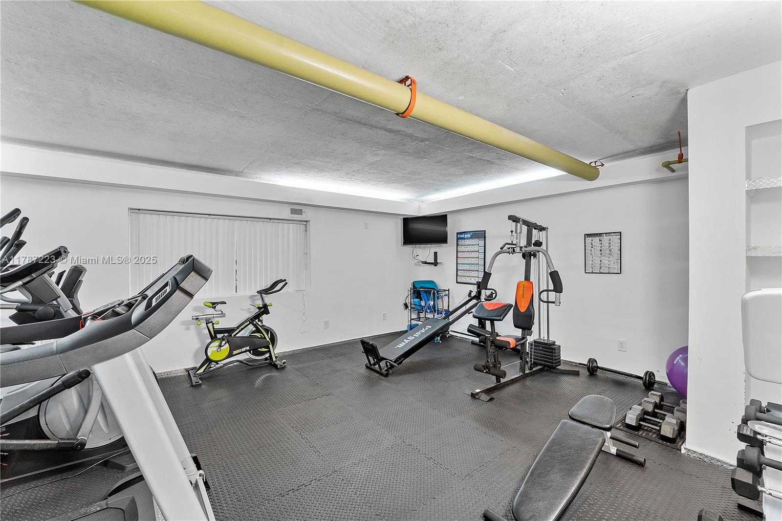 Small Image of 1401 SOUTH OCEAN DR #301, Hollywood Number 35