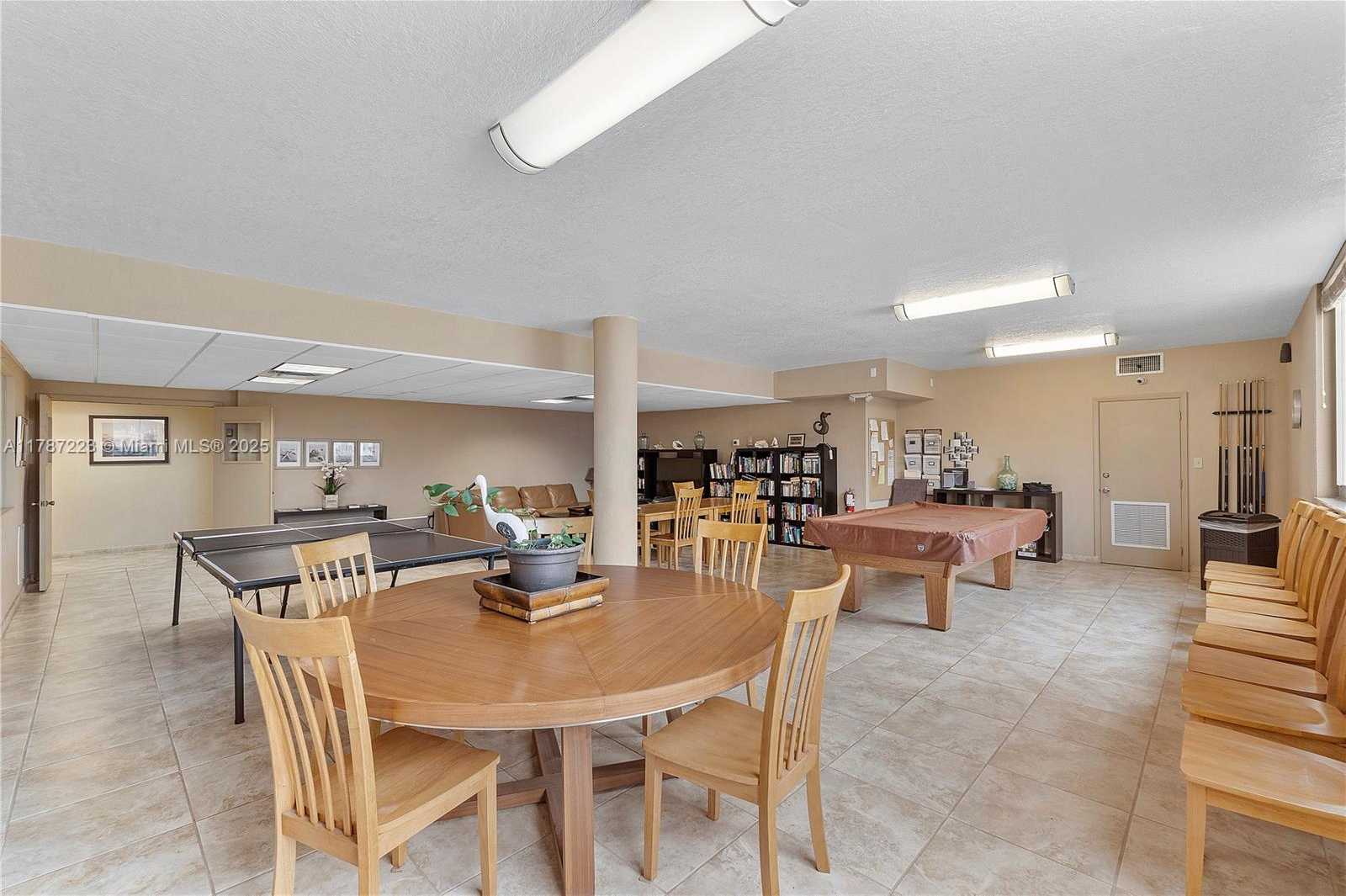 Small Image of 1401 SOUTH OCEAN DR #301, Hollywood Number 37