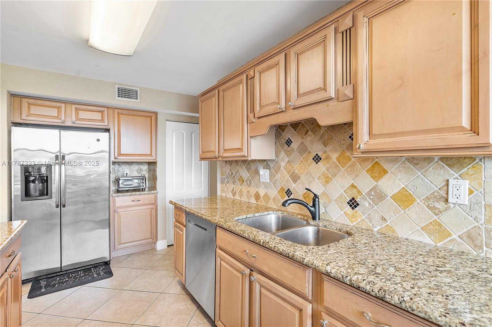 Small Image of 1401 SOUTH OCEAN DR #301, Hollywood Number 8