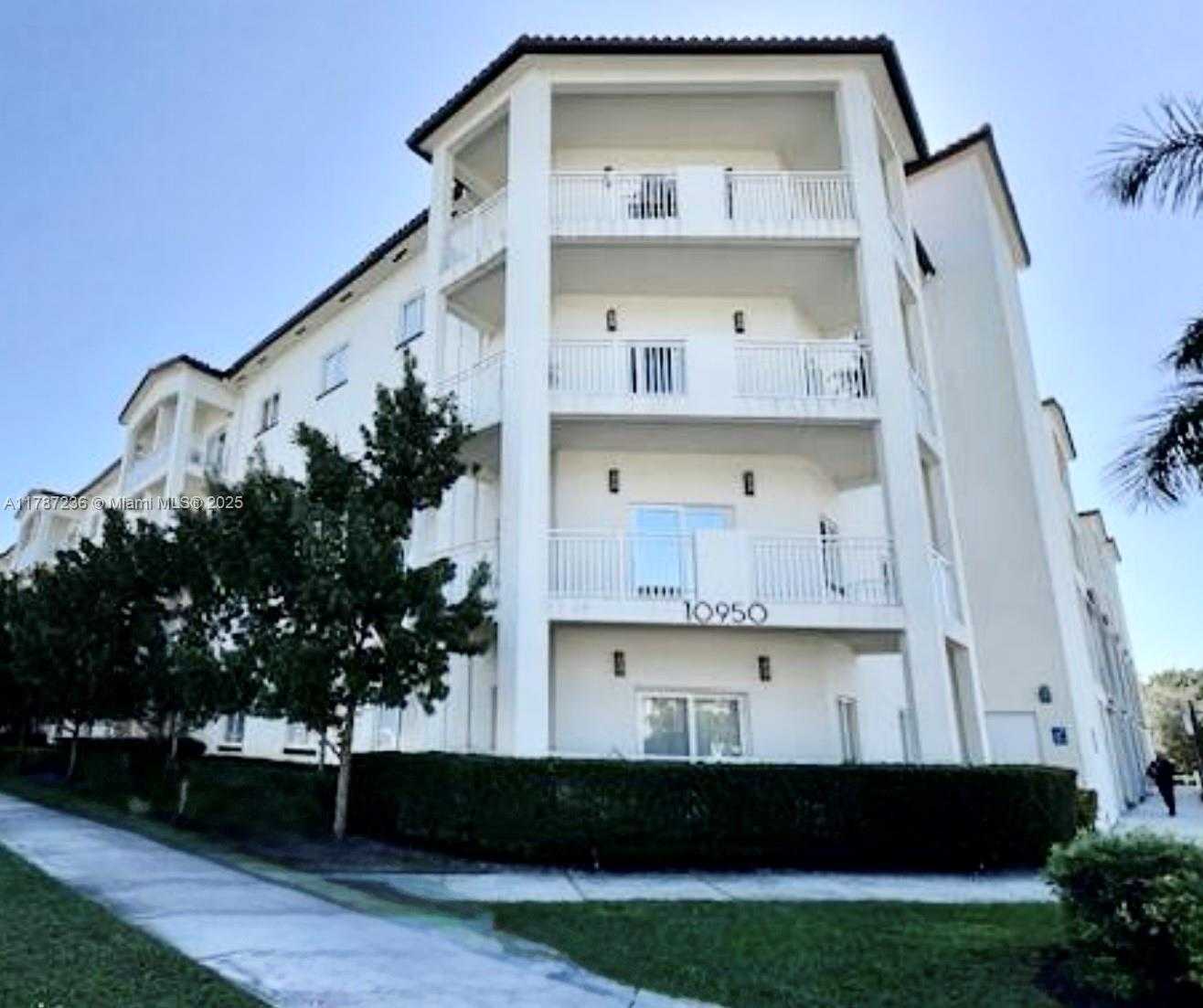 Small Image of 10950 NORTH WEST 82ND ST #205, Doral Number 31
