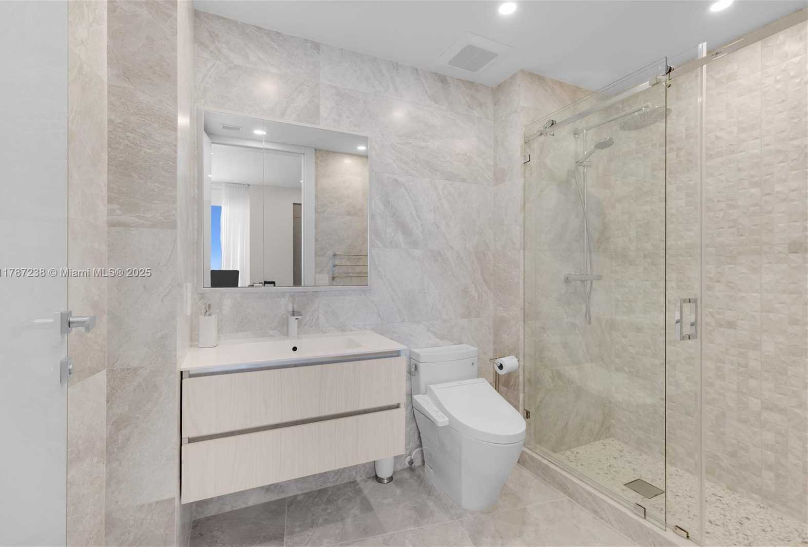 Small Image of 18201 COLLINS AVE #4606, Sunny Isles Beach Number 30