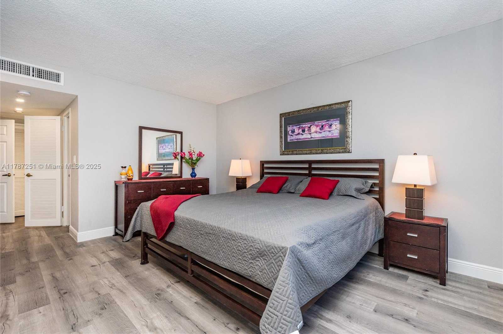 Small Image of 2501 SOUTH OCEAN DR #1617, Hollywood Number 21