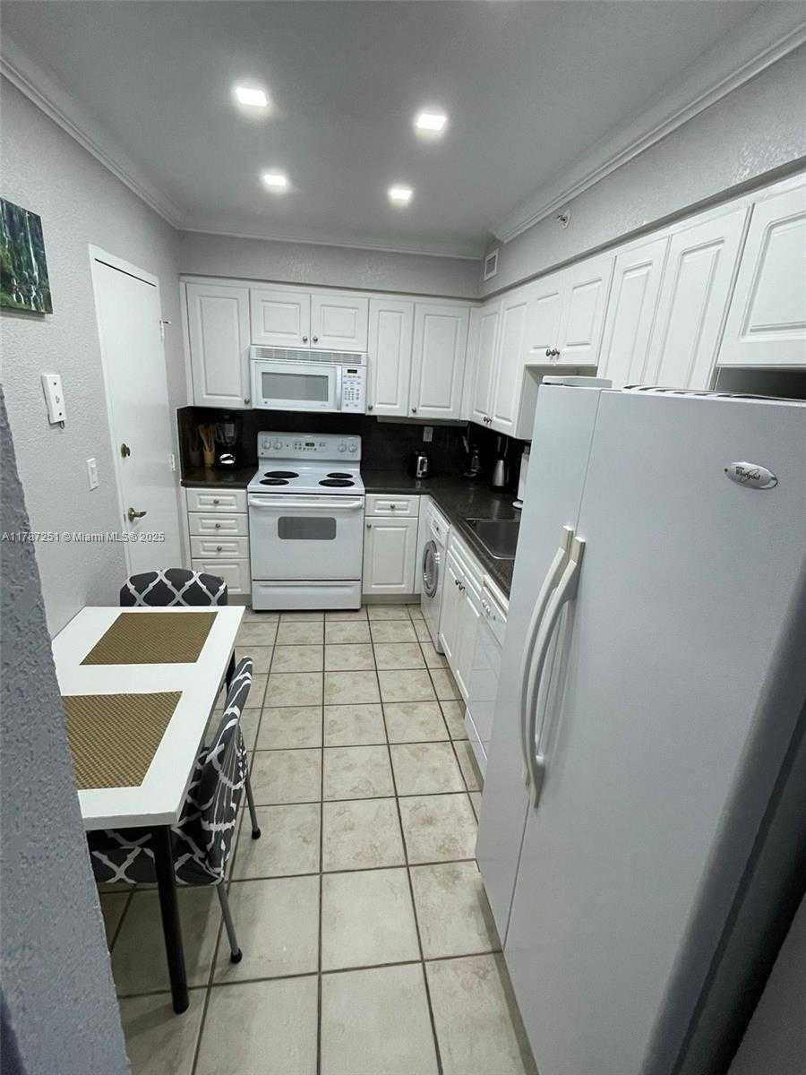 Small Image of 2501 SOUTH OCEAN DR #1617, Hollywood Number 90