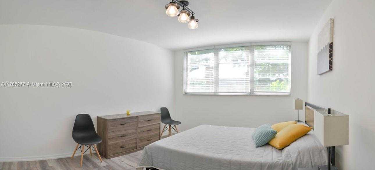 Small Image of 8901 HOLLYBROOK #206, Hollywood Number 10