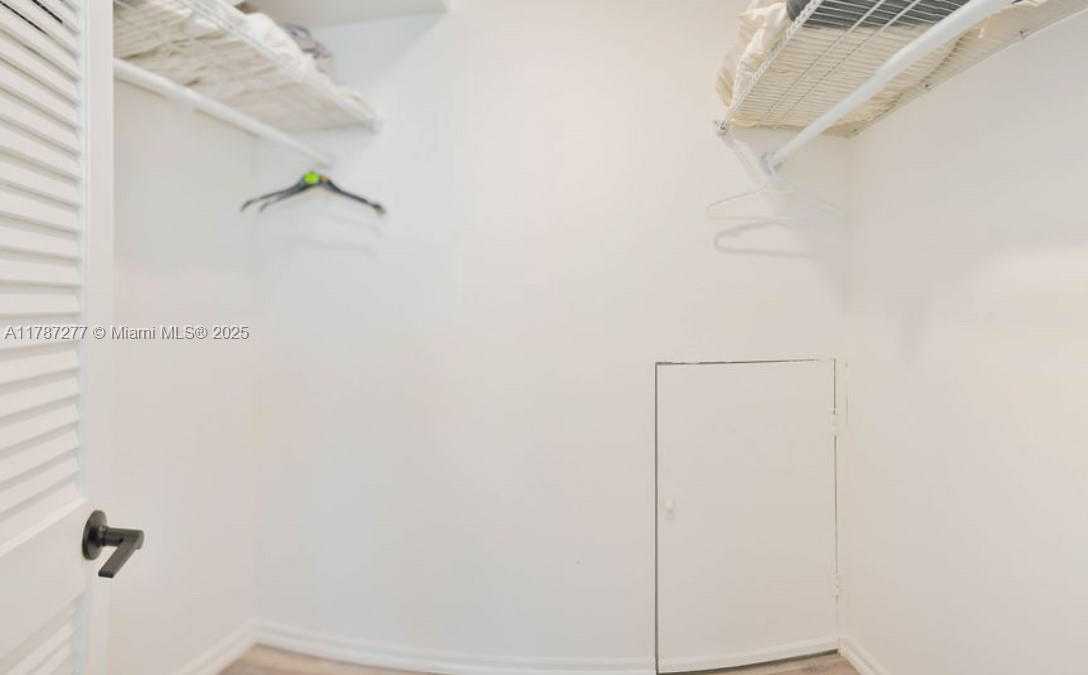 Small Image of 8901 HOLLYBROOK #206, Hollywood Number 11