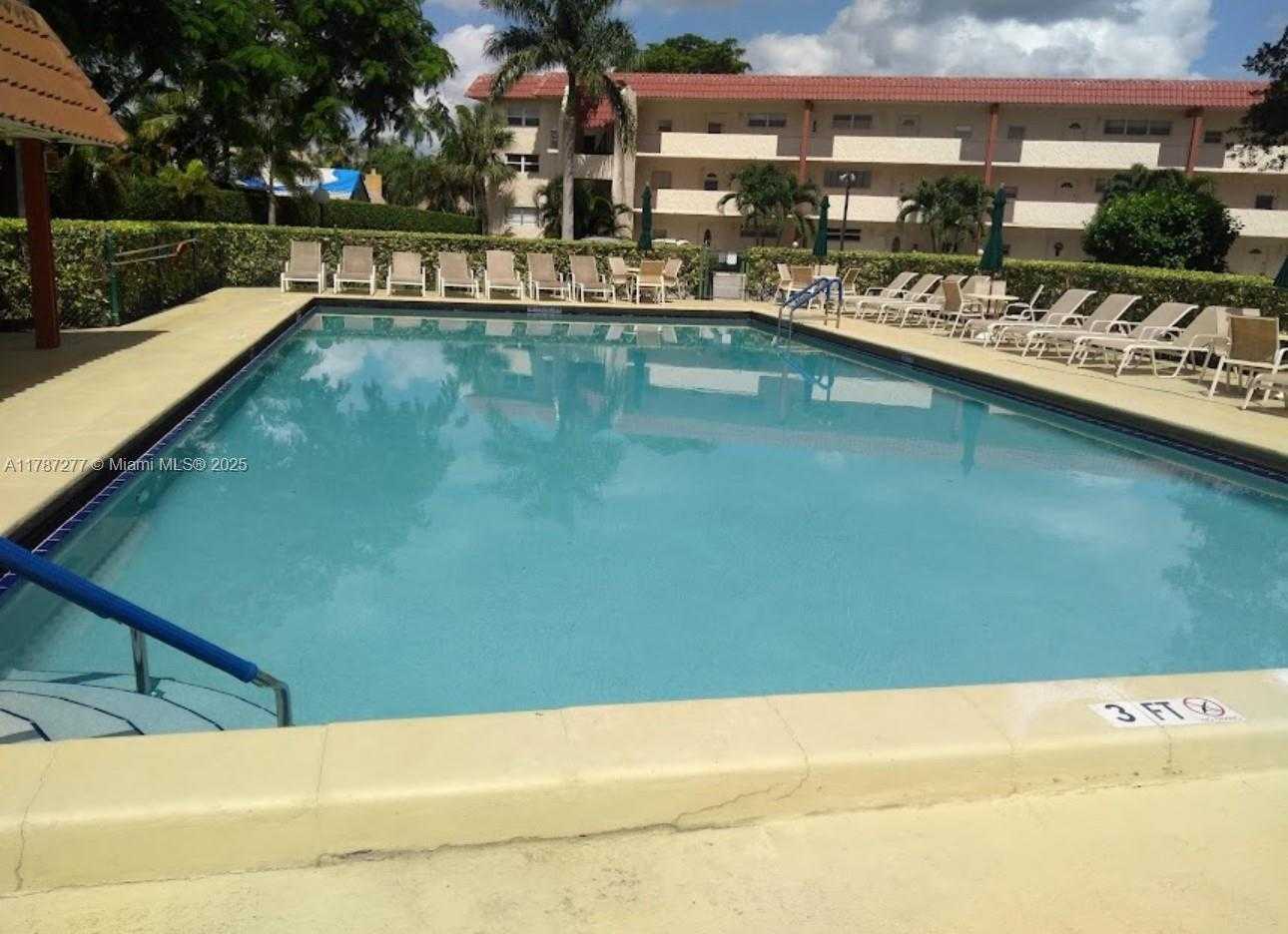 Small Image of 8901 HOLLYBROOK #206, Hollywood Number 18