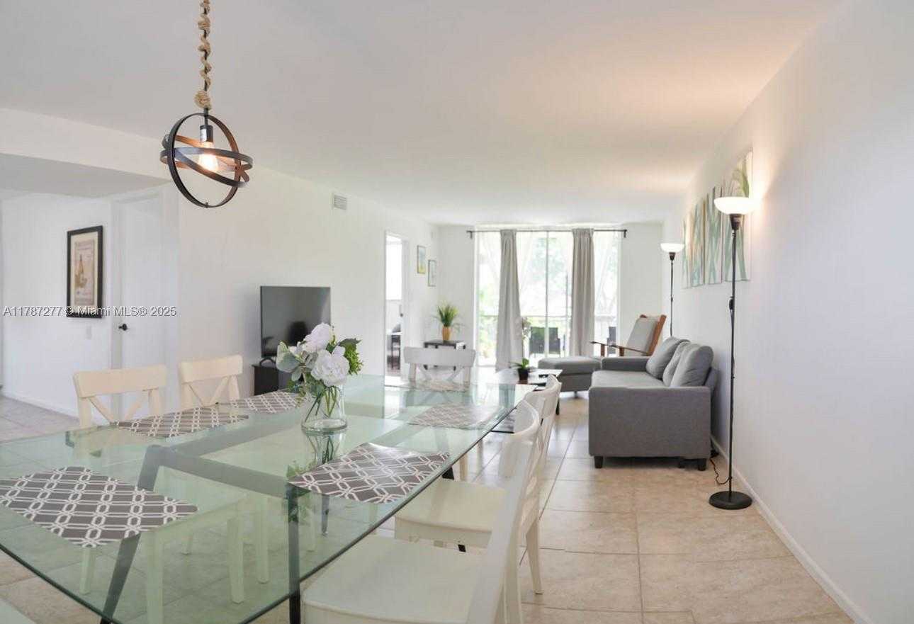 Small Image of 8901 HOLLYBROOK #206, Hollywood Number 2