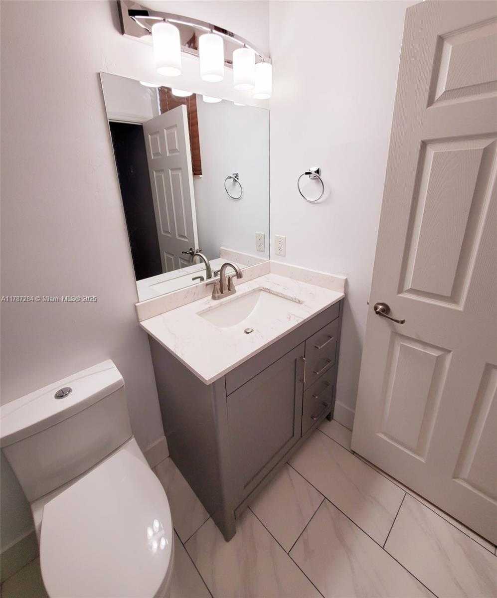 Small Image of 9219 SOUTH WEST 227TH ST #12, Cutler Bay Number 11
