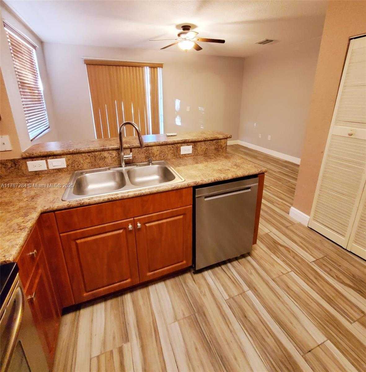 Small Image of 9219 SOUTH WEST 227TH ST #12, Cutler Bay Number 5