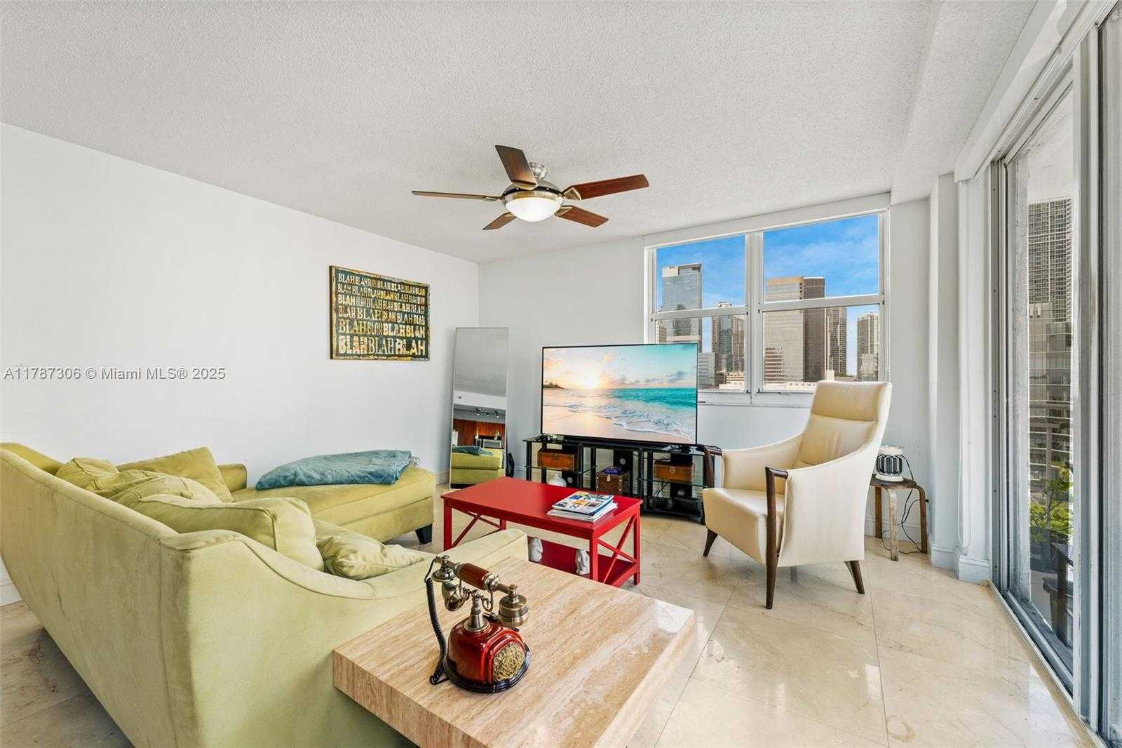 Small Image of 770 CLAUGHTON ISLAND DR #1501, Miami Number 10