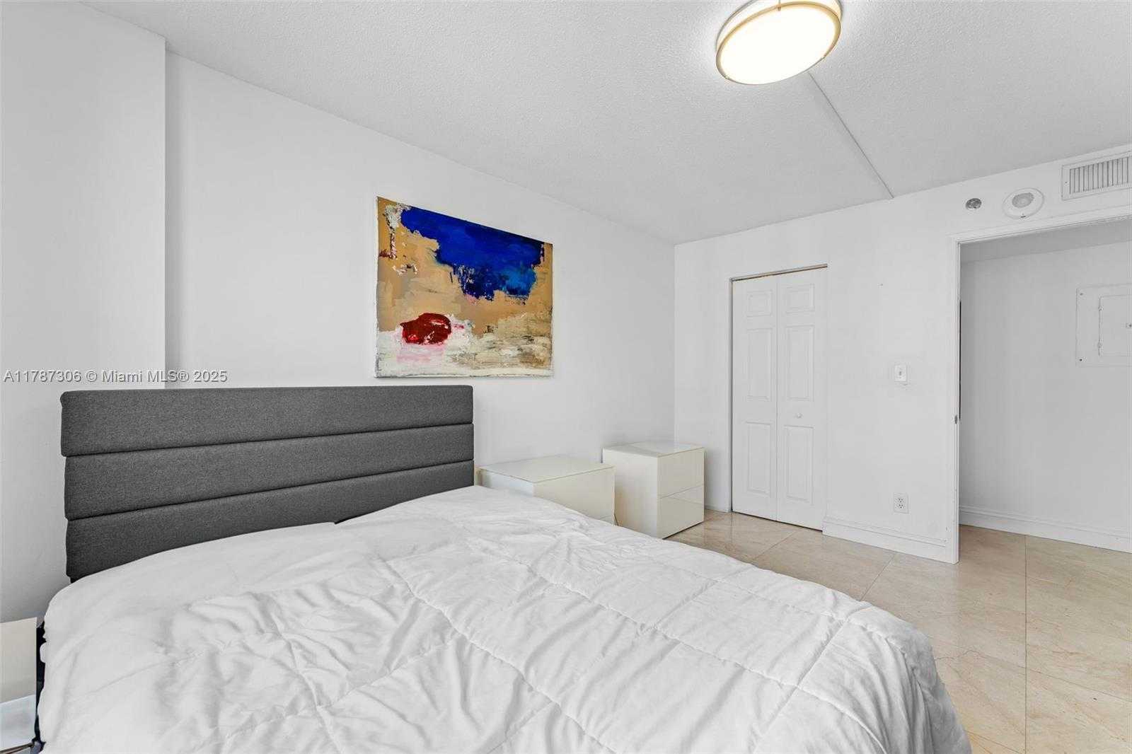 Small Image of 770 CLAUGHTON ISLAND DR #1501, Miami Number 13
