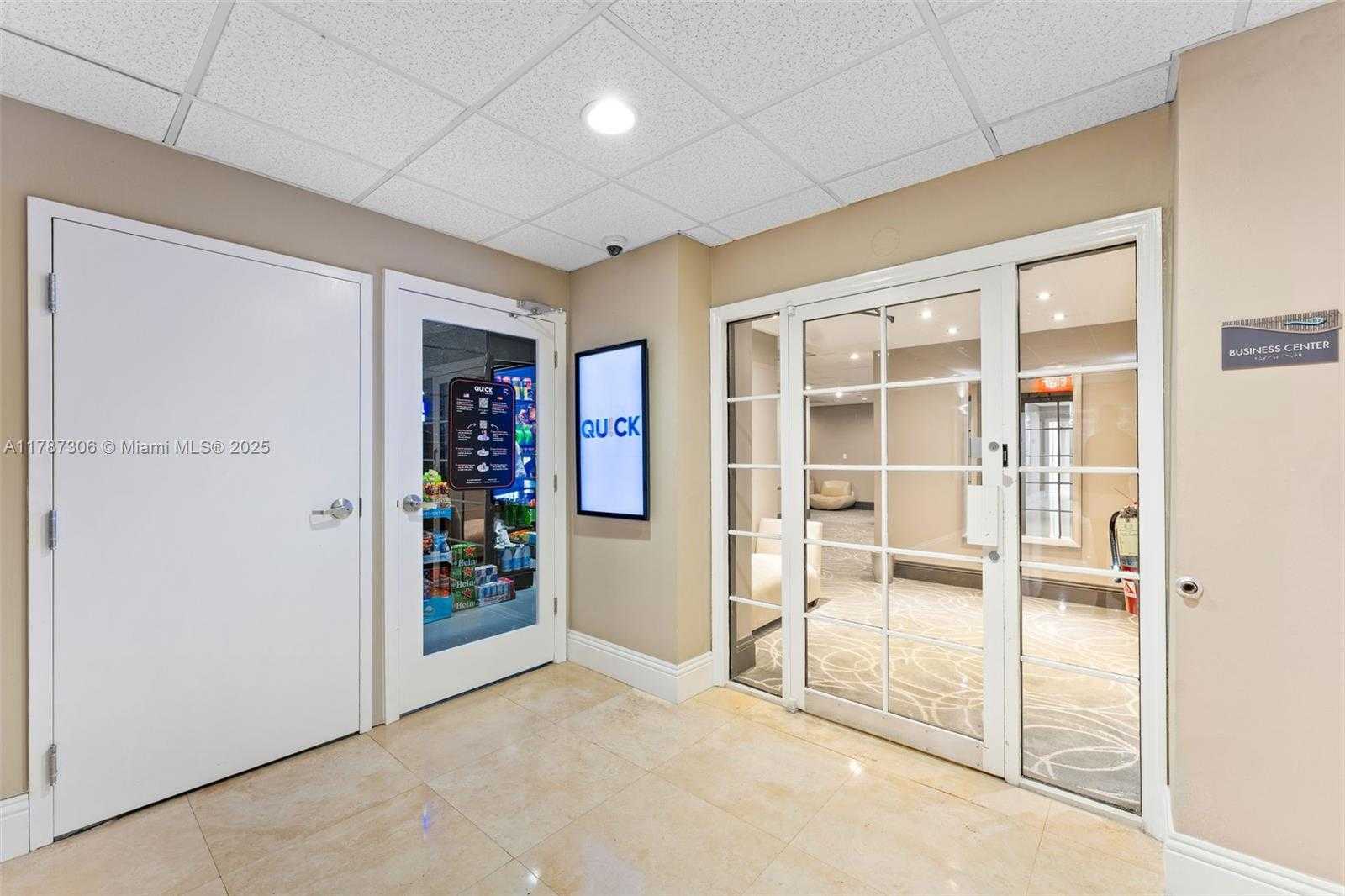 Small Image of 770 CLAUGHTON ISLAND DR #1501, Miami Number 23