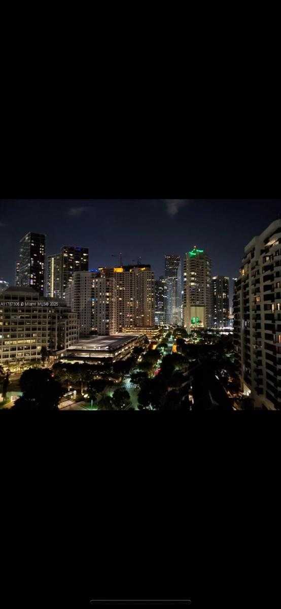 Small Image of 770 CLAUGHTON ISLAND DR #1501, Miami Number 29