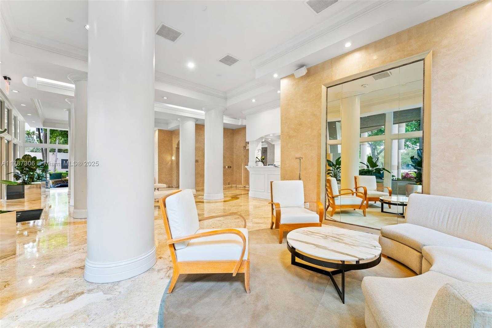 Small Image of 770 CLAUGHTON ISLAND DR #1501, Miami Number 3