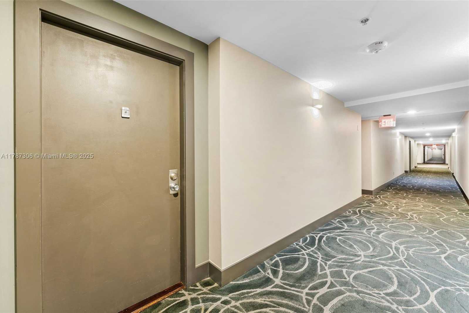 Small Image of 770 CLAUGHTON ISLAND DR #1501, Miami Number 4