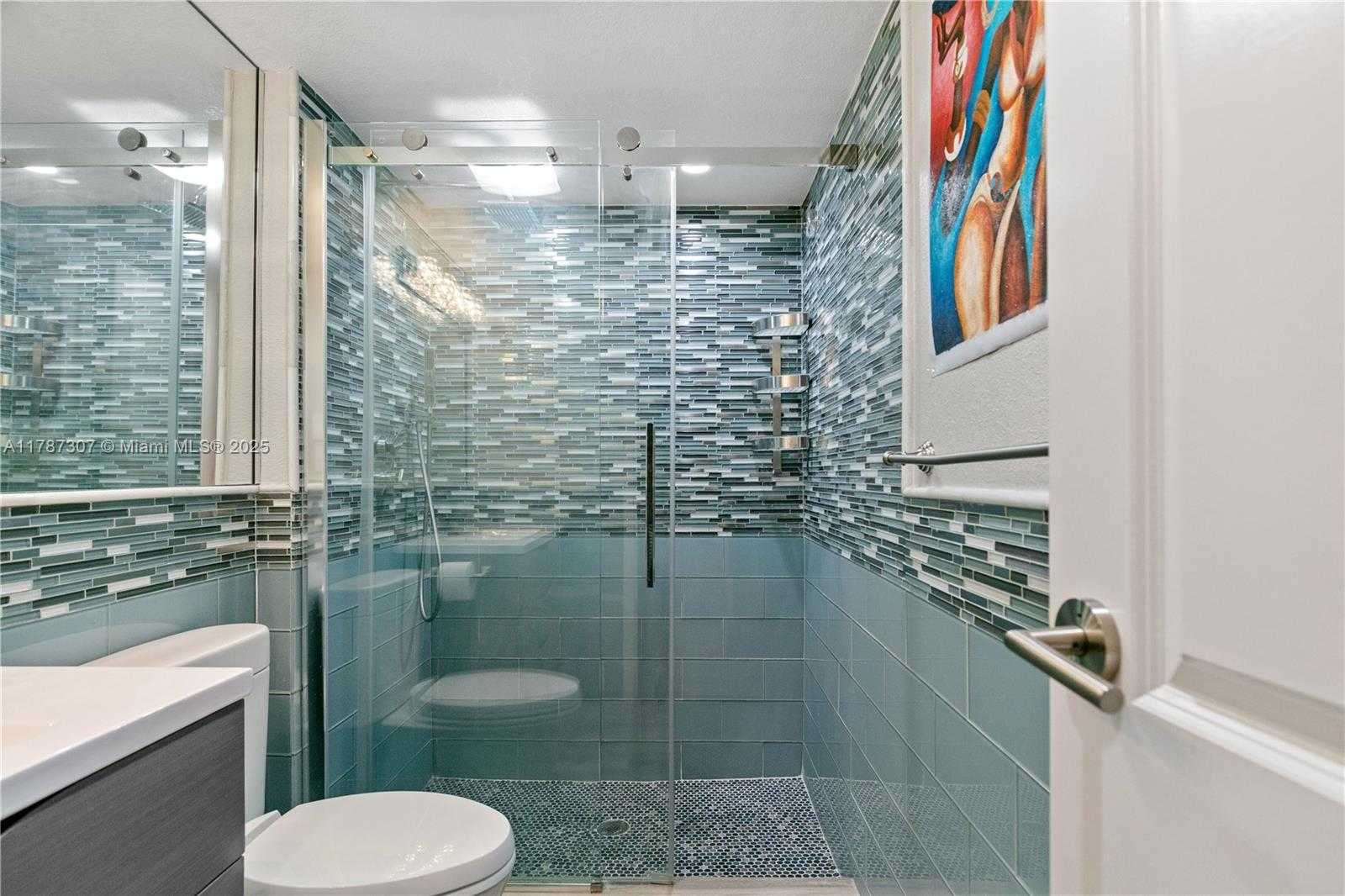 Small Image of 100 BAYVIEW DR #625, Sunny Isles Beach Number 26