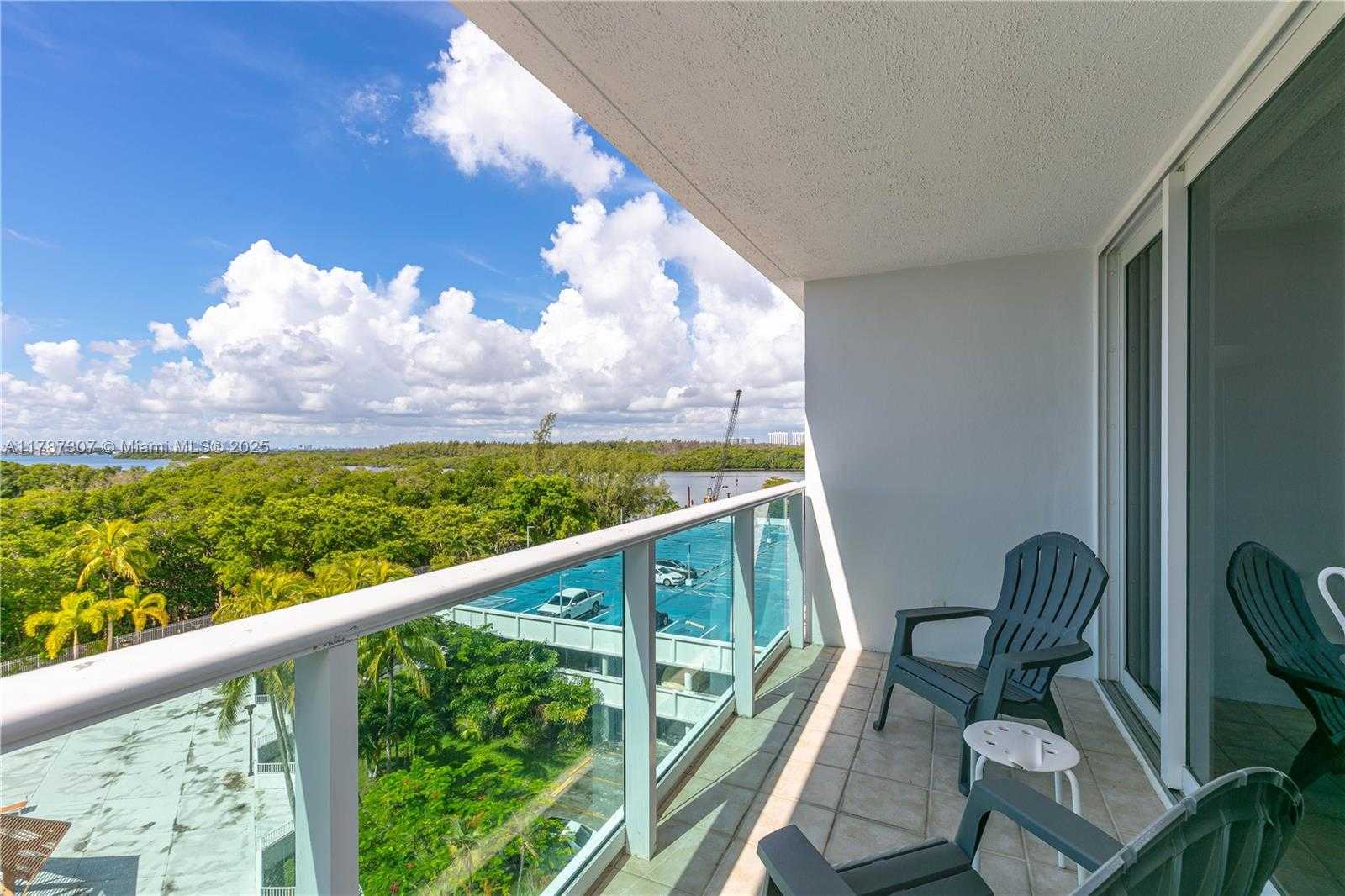 Small Image of 100 BAYVIEW DR #625, Sunny Isles Beach Number 33