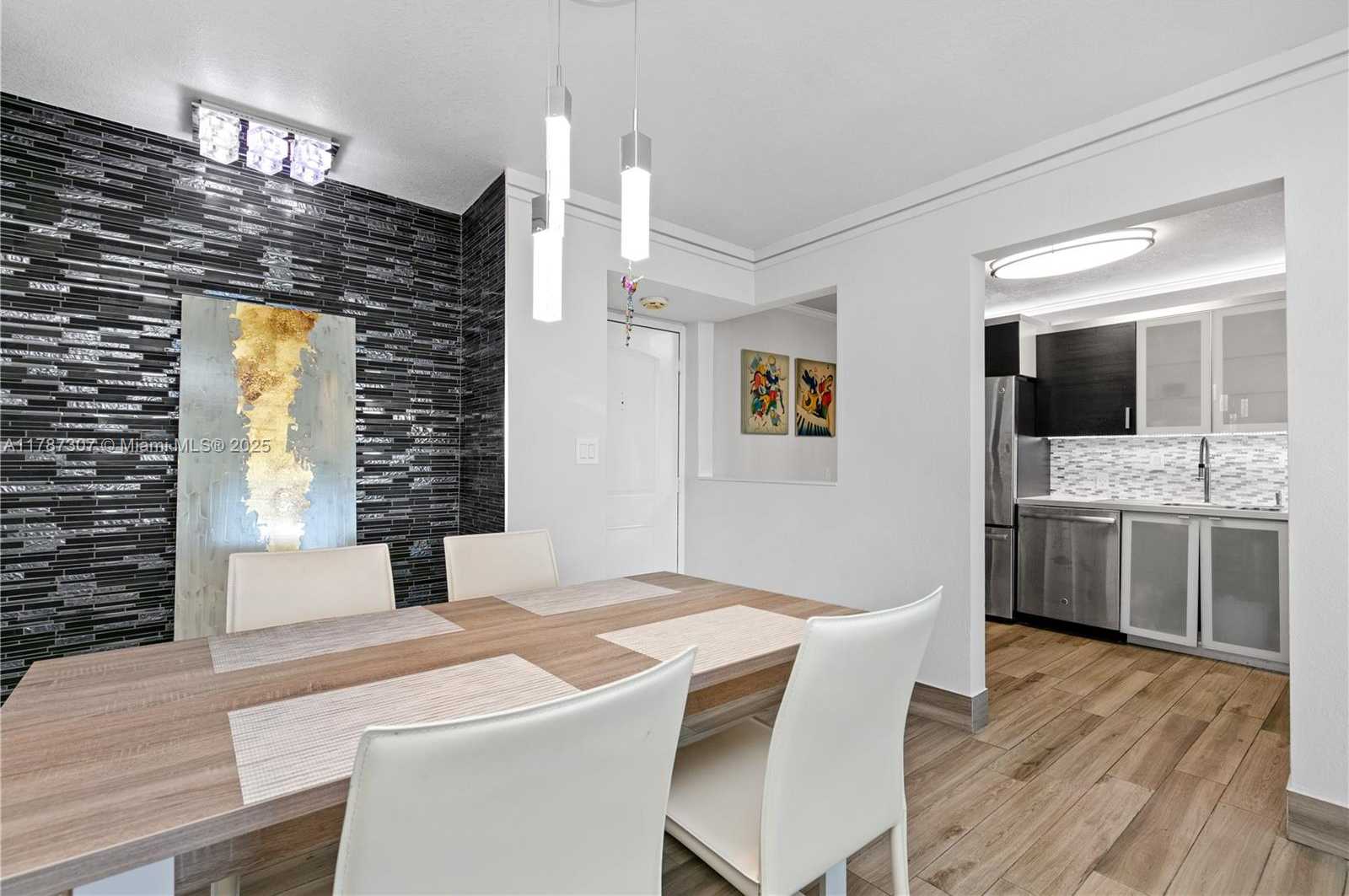 Small Image of 100 BAYVIEW DR #625, Sunny Isles Beach Number 7