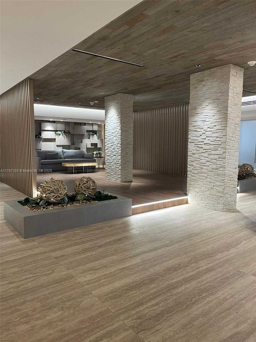 Small Image of 2301 COLLINS AVE #628, Miami Beach Number 11