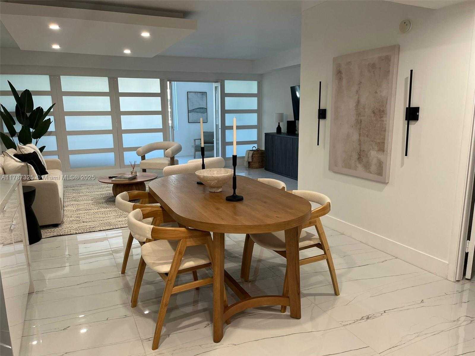 Small Image of 2301 COLLINS AVE #628, Miami Beach Number 4