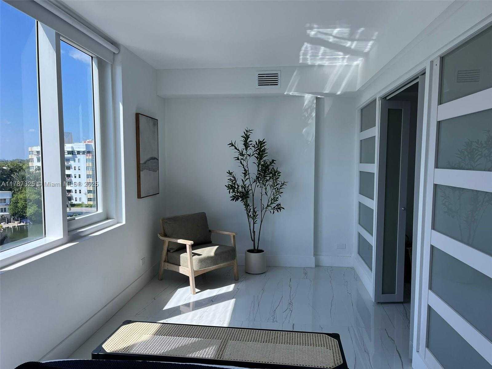 Small Image of 2301 COLLINS AVE #628, Miami Beach Number 8