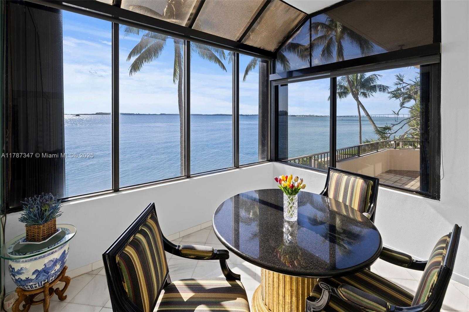 Small Image of 520 Brickell Key Dr, Miami, FL 33131, USA Number 15