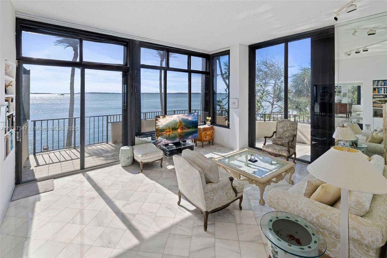 Small Image of 520 Brickell Key Dr, Miami, FL 33131, USA Number 19