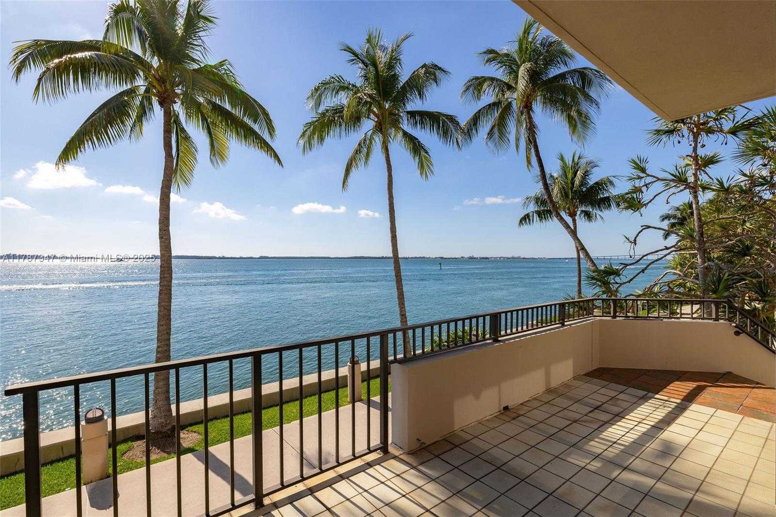 Small Image of 520 Brickell Key Dr, Miami, FL 33131, USA Number 30