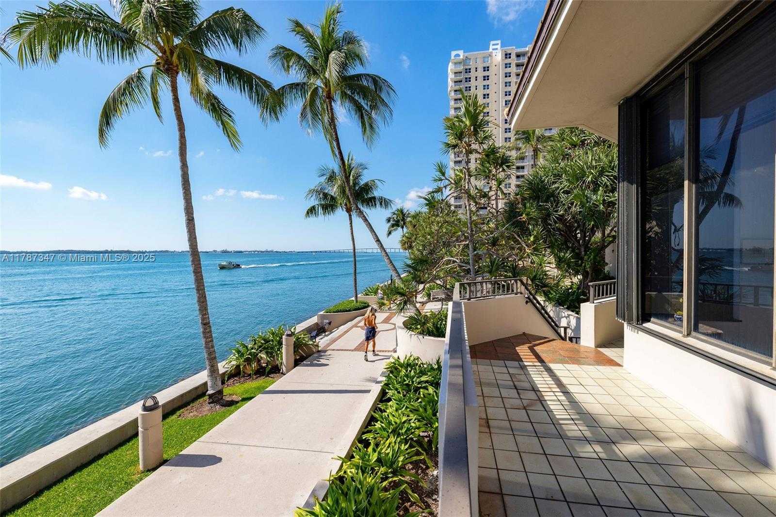 Small Image of 520 Brickell Key Dr, Miami, FL 33131, USA Number 31