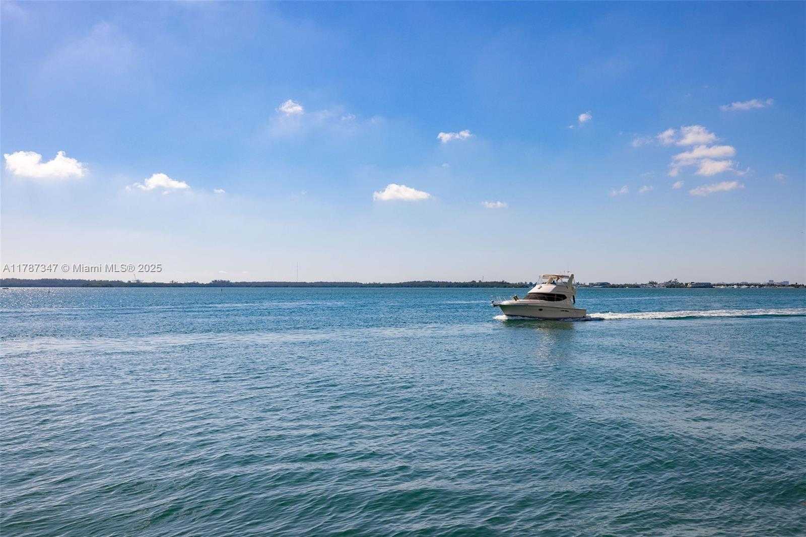 Small Image of 520 Brickell Key Dr, Miami, FL 33131, USA Number 40