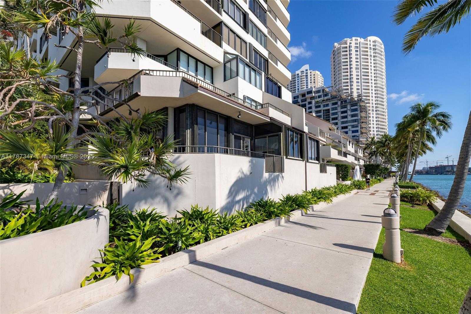 Small Image of 520 Brickell Key Dr, Miami, FL 33131, USA Number 42