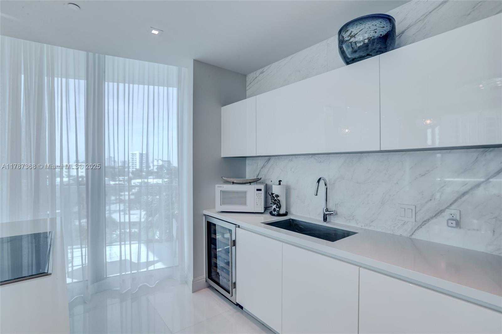 Small Image of 701 NORTH FORT LAUDERDALE BEACH BOULEVARD #405, Fort Lauderdale Number 22