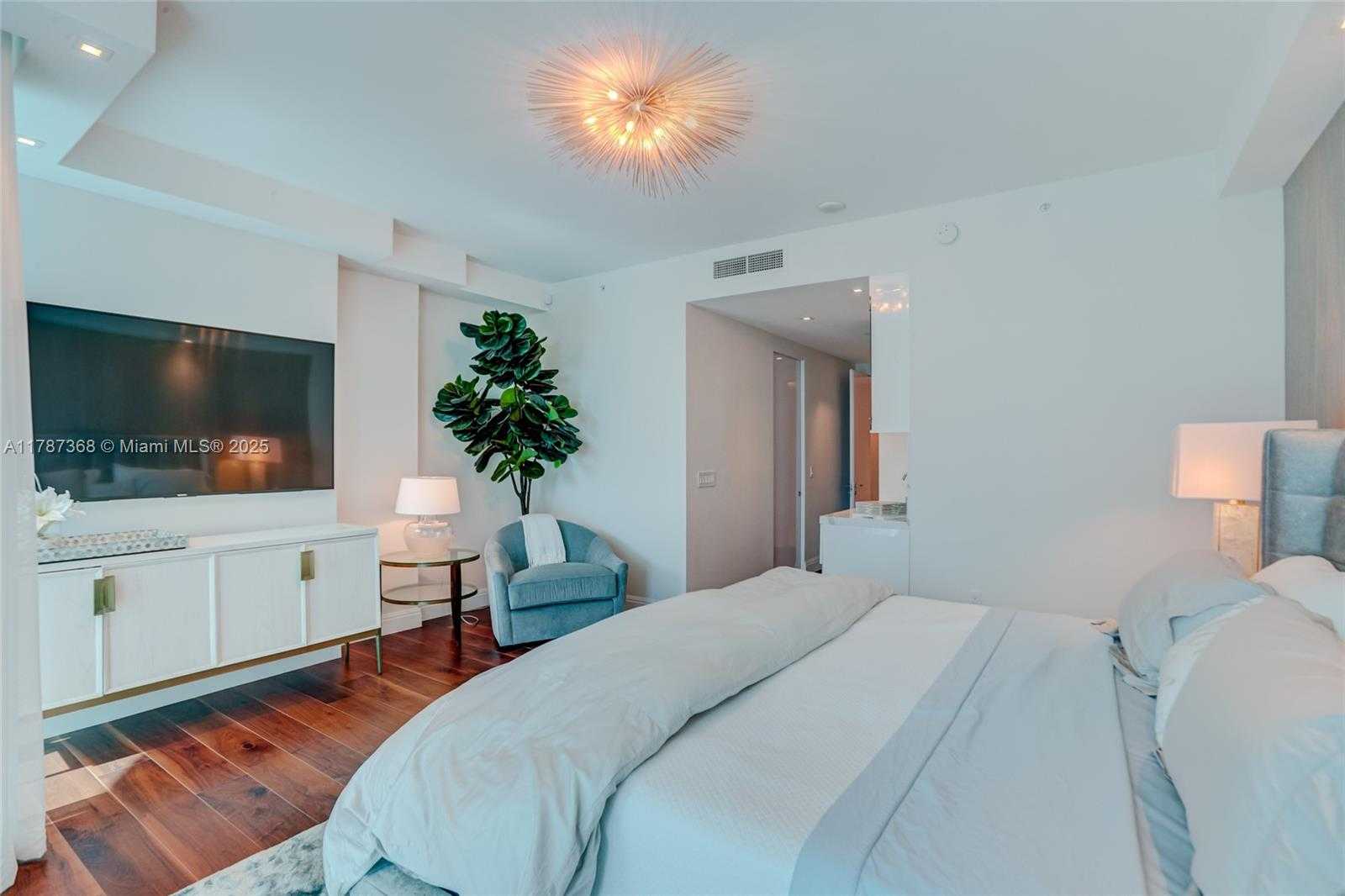 Small Image of 701 NORTH FORT LAUDERDALE BEACH BOULEVARD #405, Fort Lauderdale Number 29
