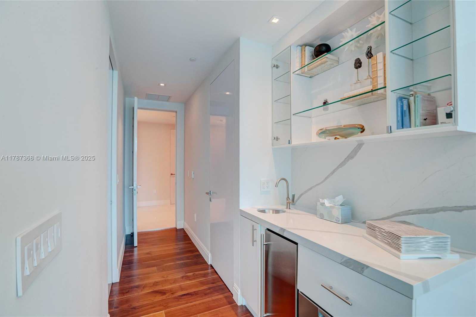 Small Image of 701 NORTH FORT LAUDERDALE BEACH BOULEVARD #405, Fort Lauderdale Number 30