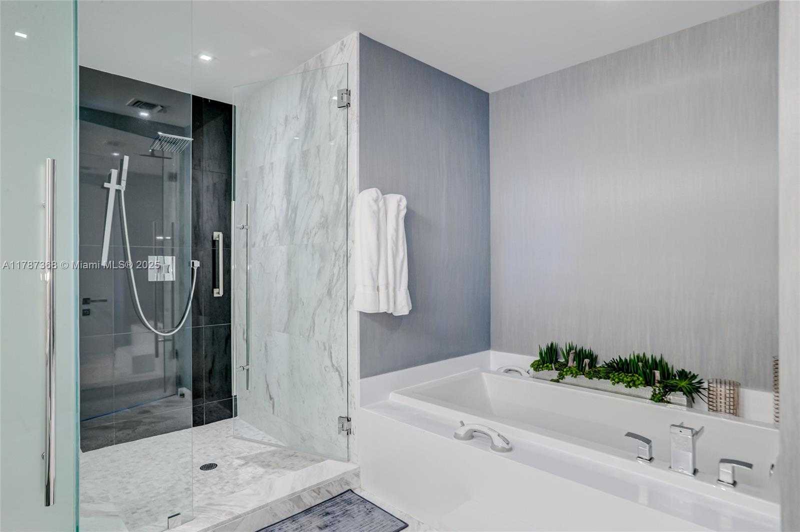 Small Image of 701 NORTH FORT LAUDERDALE BEACH BOULEVARD #405, Fort Lauderdale Number 33