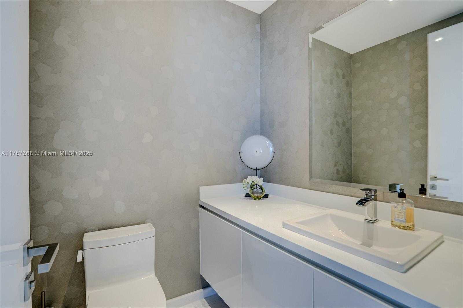Small Image of 701 NORTH FORT LAUDERDALE BEACH BOULEVARD #405, Fort Lauderdale Number 35