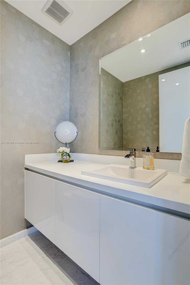 Small Image of 701 NORTH FORT LAUDERDALE BEACH BOULEVARD #405, Fort Lauderdale Number 36