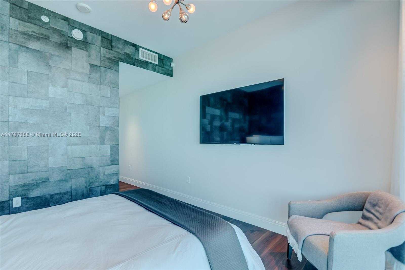 Small Image of 701 NORTH FORT LAUDERDALE BEACH BOULEVARD #405, Fort Lauderdale Number 39