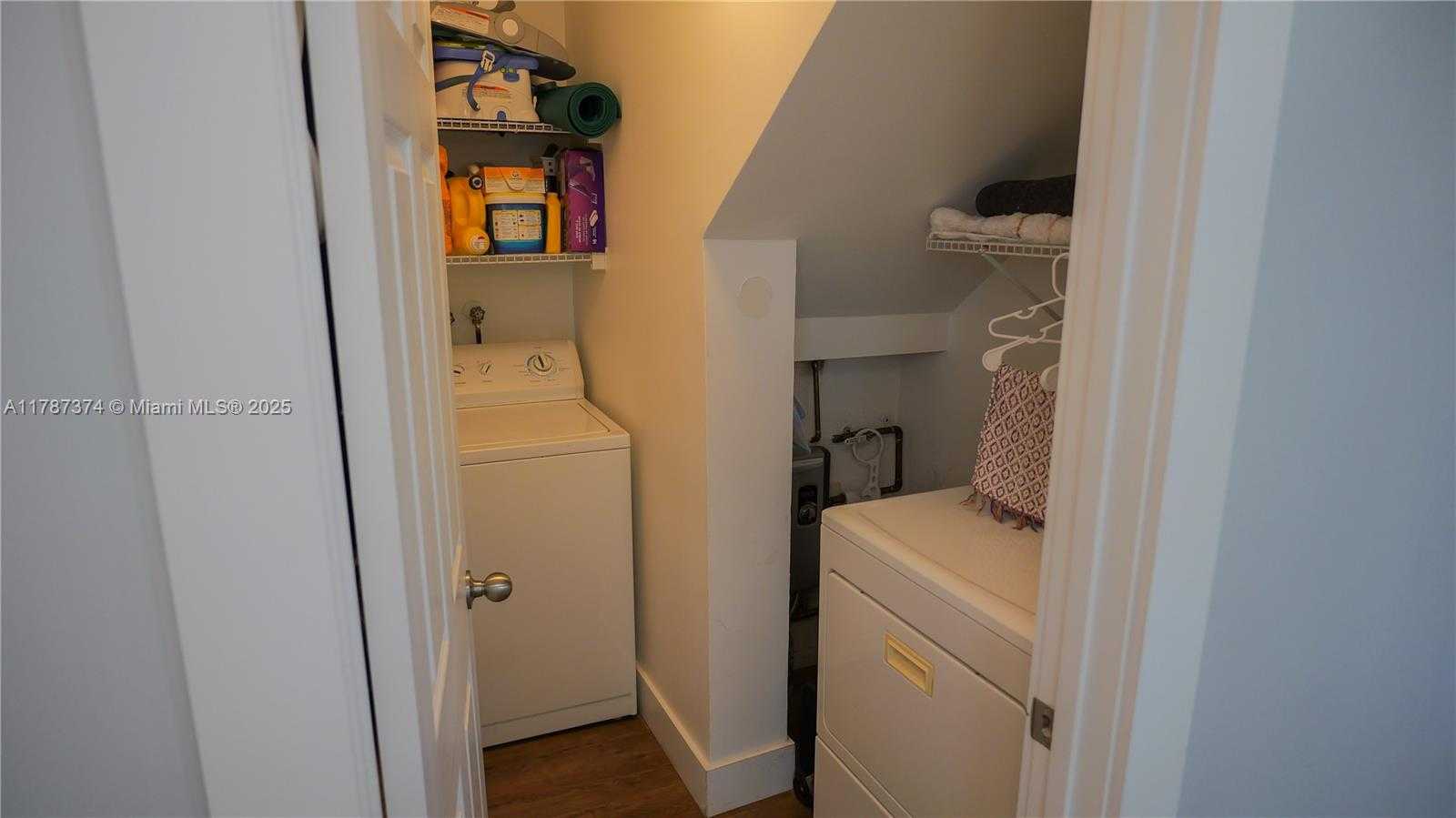 Small Image of 2520 NORTH EAST 9TH ST, Fort Lauderdale Number 10
