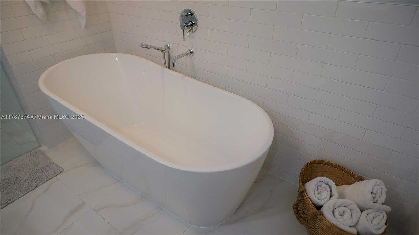 Small Image of 2520 NORTH EAST 9TH ST, Fort Lauderdale Number 18