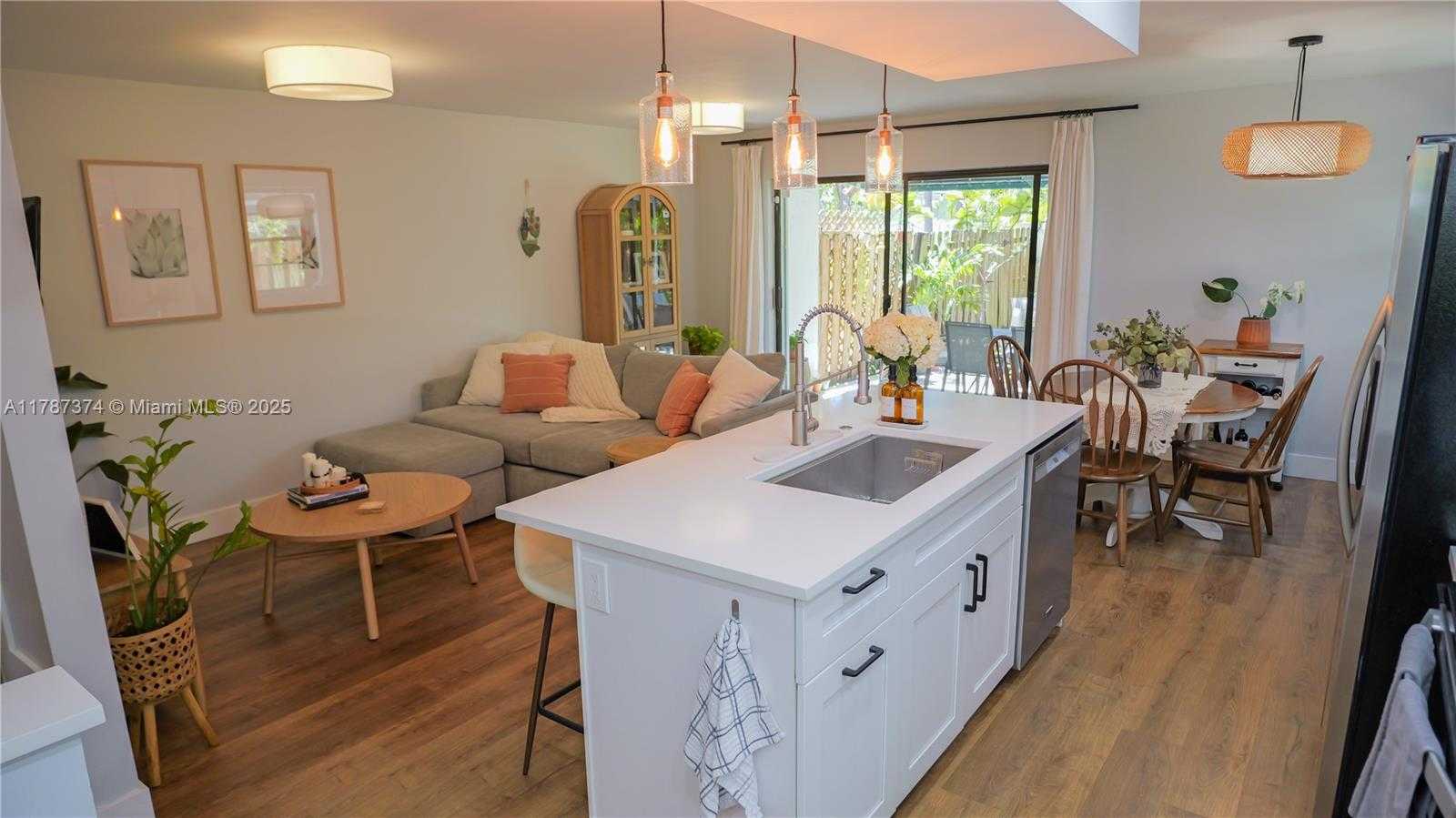 Small Image of 2520 NORTH EAST 9TH ST, Fort Lauderdale Number 5