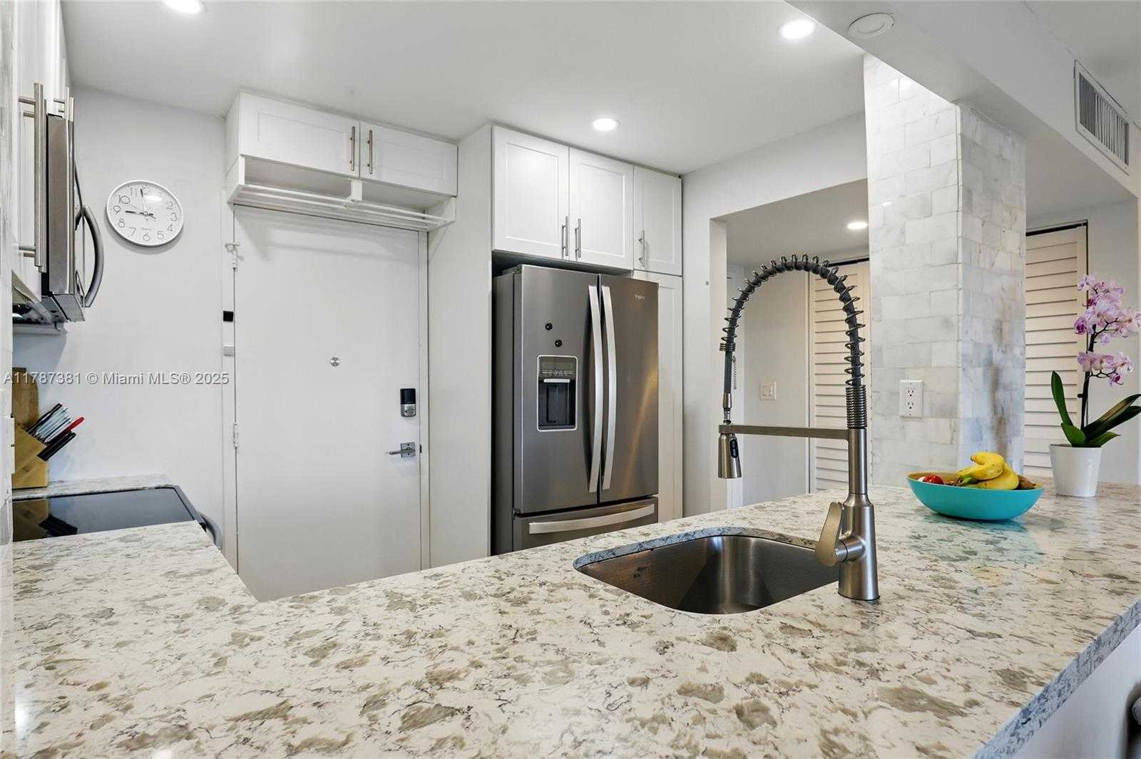 Small Image of 1831 NORTH EAST 38TH ST #402, Oakland Park Number 13