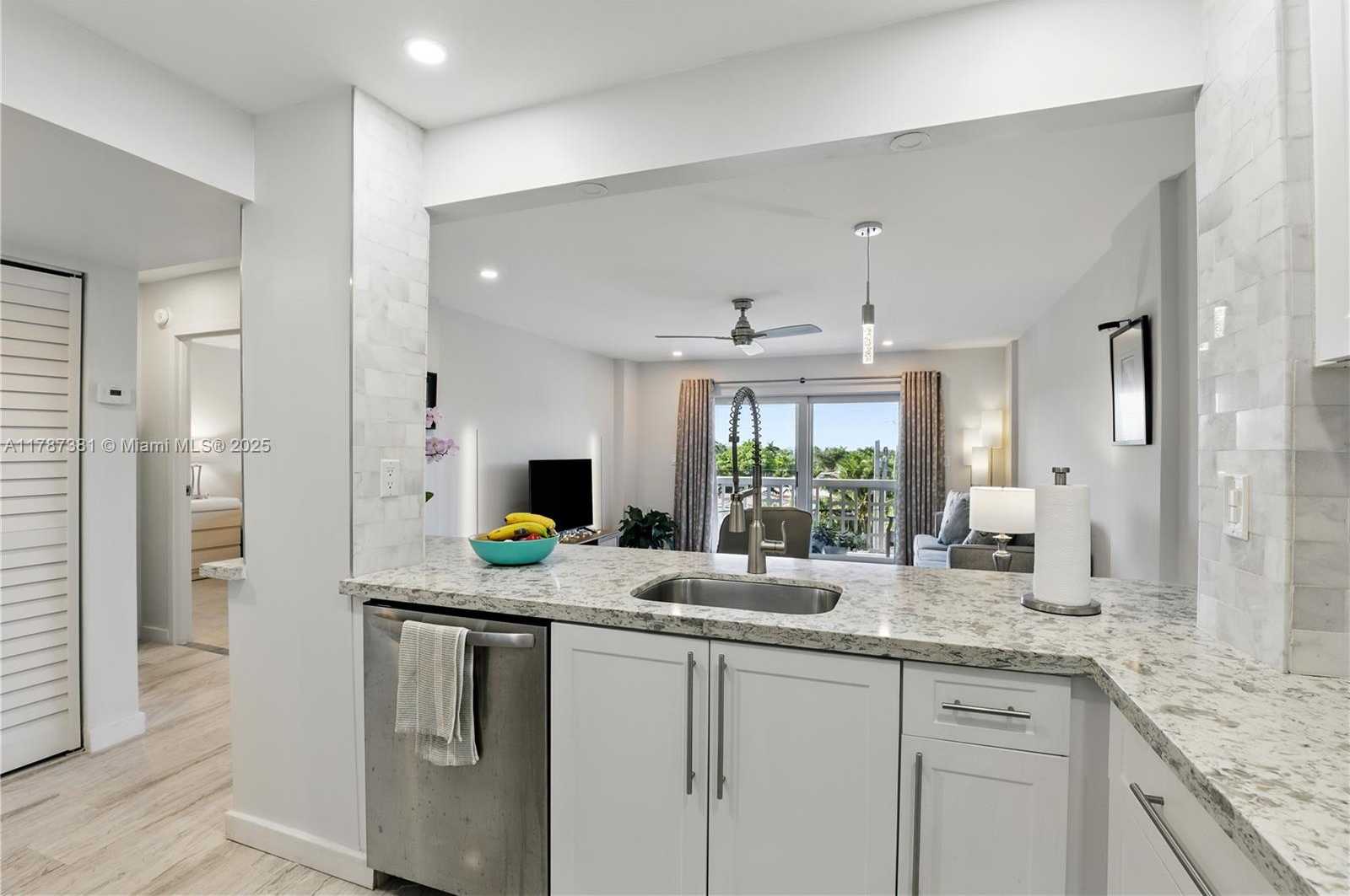 Small Image of 1831 NORTH EAST 38TH ST #402, Oakland Park Number 14