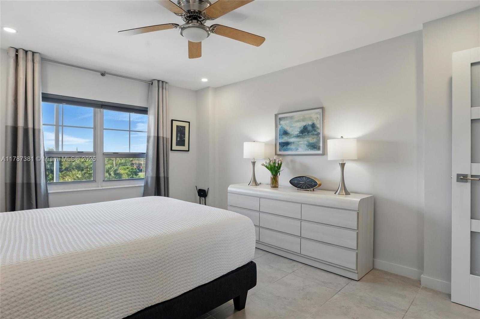 Small Image of 1831 NORTH EAST 38TH ST #402, Oakland Park Number 18