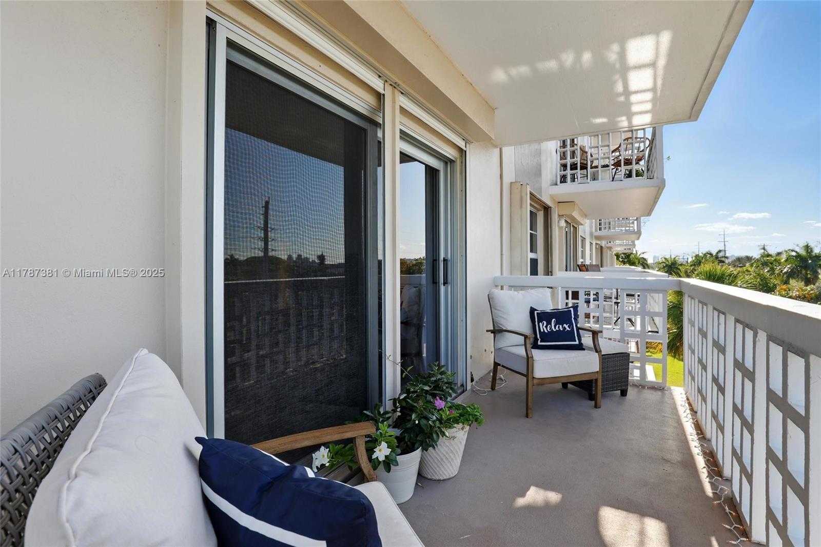 Small Image of 1831 NORTH EAST 38TH ST #402, Oakland Park Number 21
