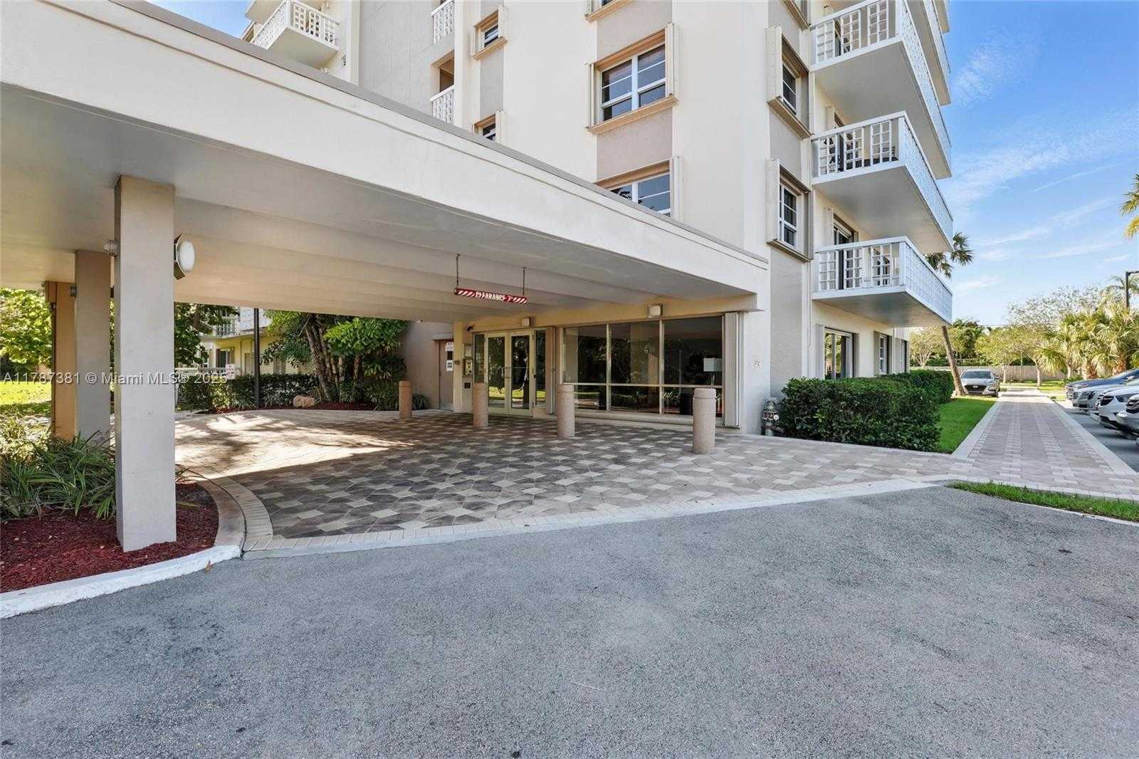 Small Image of 1831 NORTH EAST 38TH ST #402, Oakland Park Number 3