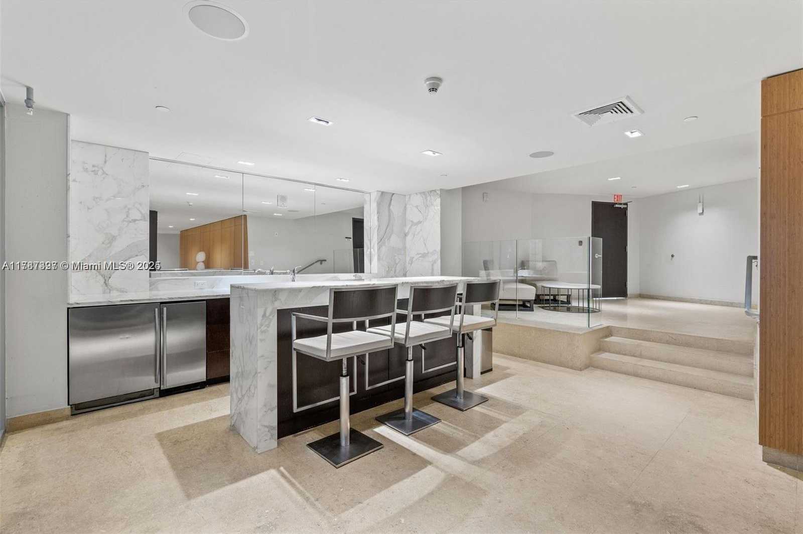 Small Image of 900 BISCAYNE BLVD #2410, Miami Number 24