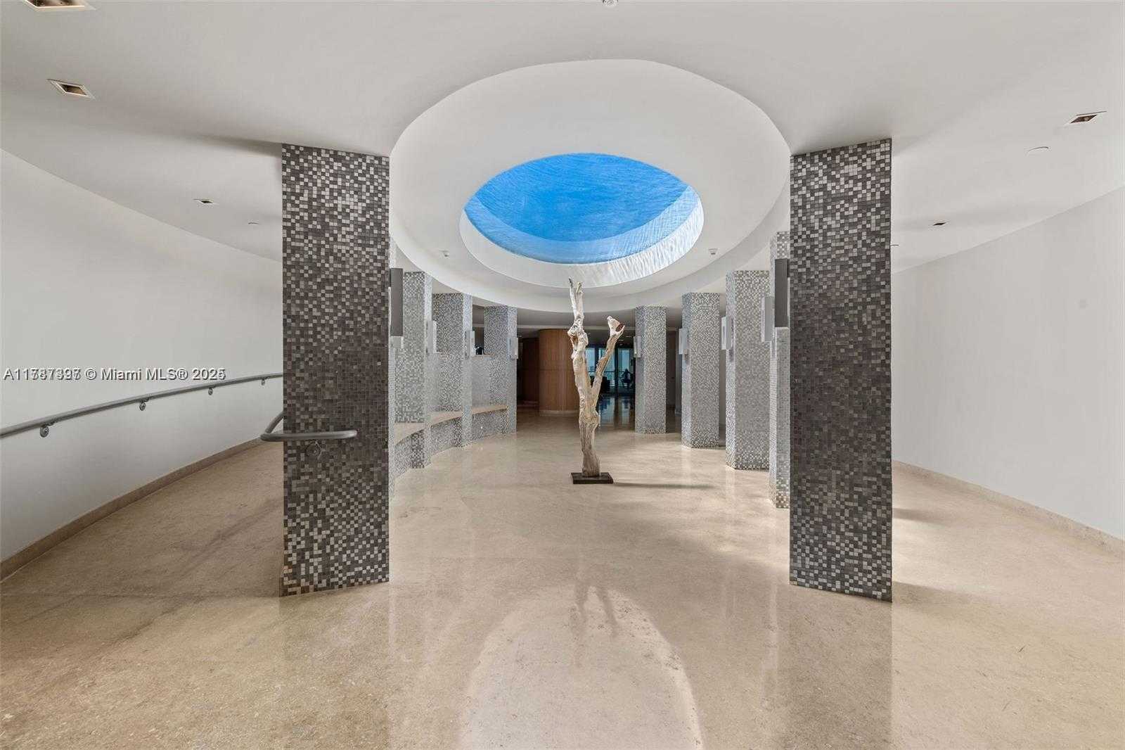 Small Image of 900 BISCAYNE BLVD #2410, Miami Number 31